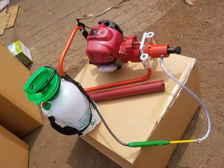 NLQ-45型内(nèi)燃砼枕螺栓鑽取(qu)機