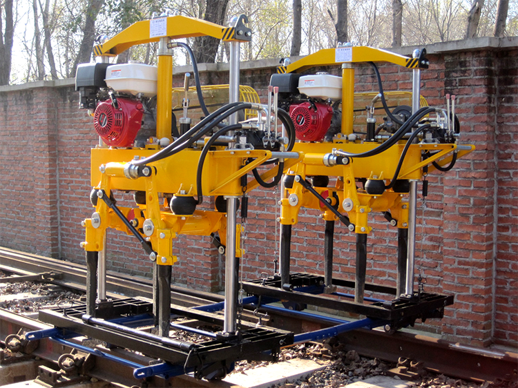 YD-22型(xing)液壓線路搗固機(jī)