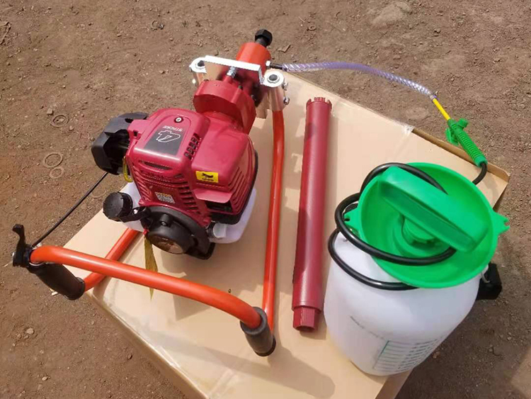 NLQ-45型(xíng)内燃砼枕螺(luo)栓鑽取機