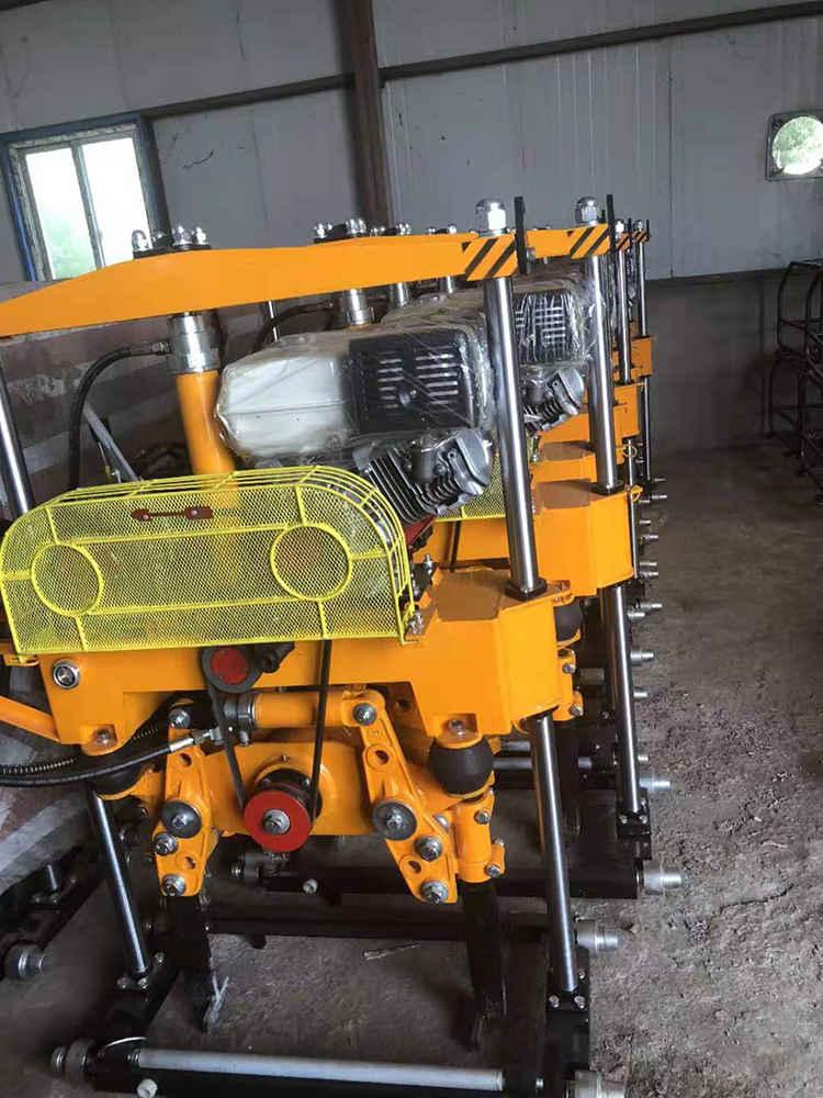 YD-22型液壓線(xian)路搗固機