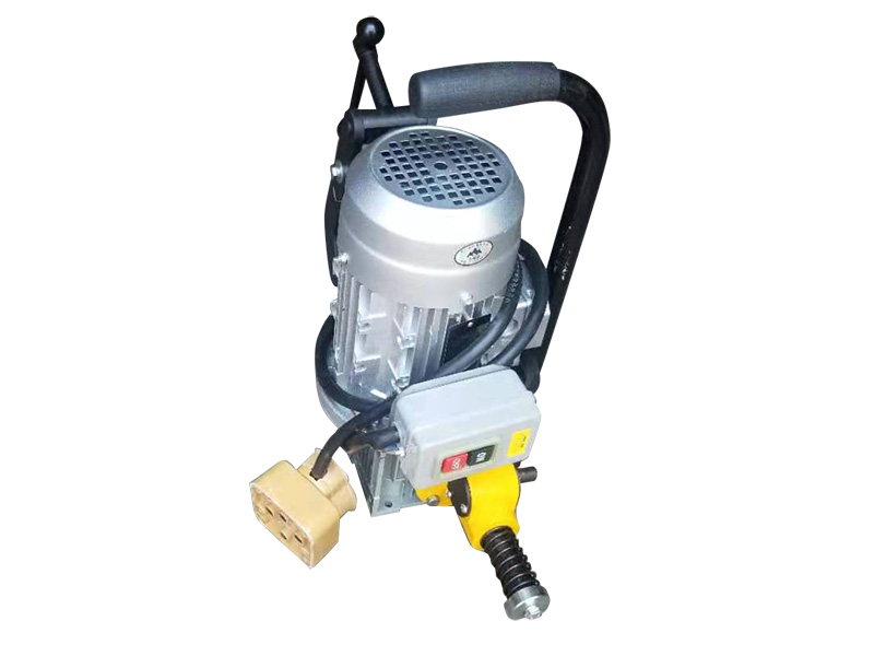 DZG-31型電動(dòng)空心鋼軌鑽孔(kong)機 