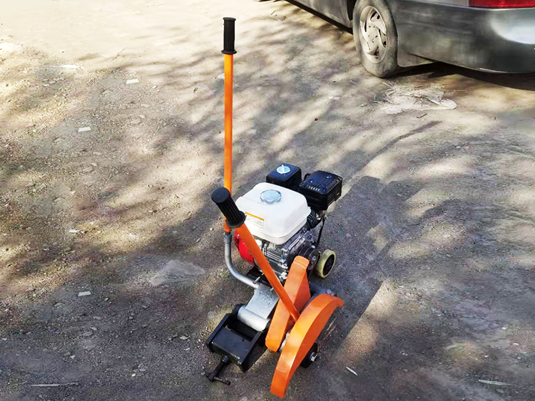 NQG-6.5II型内燃(rán)鋼軌鋸(jù)軌機 