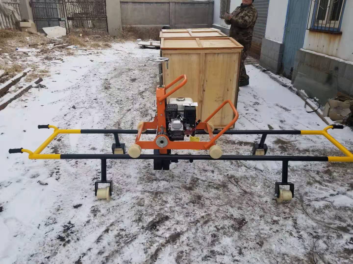 NCM-4.0型内(nèi)燃道岔打磨(mo)機 